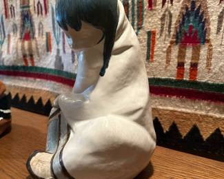 LLADRO Eskimo Inuit Sitting Girl Figurine