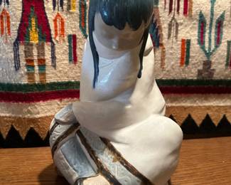 LLADRO Eskimo Inuit Sitting Girl Figurine