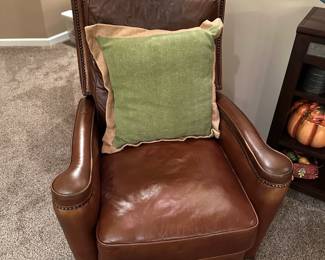 SEVEN SEAS Leather Push Back Recliner
