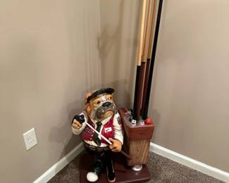 Bull Dog Cue (Pool Stick) Holder