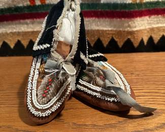 Native American Iroquois Beaded Child's Moccasins