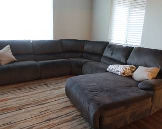 Electric Reclining Sectional 
