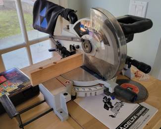 Delta Shopmaster Miter Saw