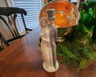 Nao by Lladro "Bride and Groom Wedding Couple"