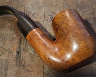 Vintage Burl pipe.