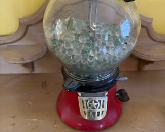 Bubble gum machine