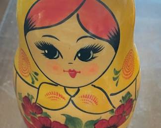 Russian nesting dolls Front room