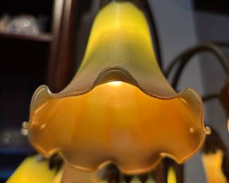 Tiffany&nbsp;Style Tulip Floor Lamp w/Lily Pad Copper Base