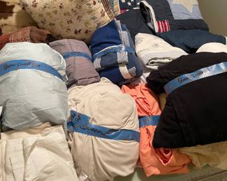 Lots of Linens 