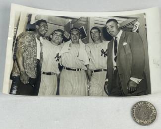 RARE Original Vintage 1951 New York Yankee Players (Yogi Berra, Allie Reynolds, Joe DiMaggio) with Boxers Joe Louis and Sugar Ray Robinson Associated Press Wire Photograph