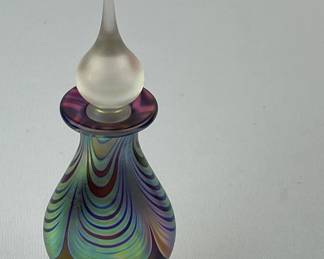 1989 Signed Stuart Abelman Iridescent Art Glass Perfume Bottle and Stopper