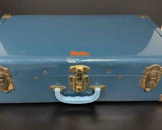 Vintage Vacationer, Petersburg VA Hard case 