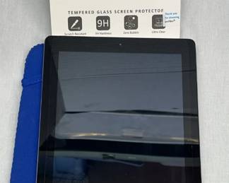 iPad 2 WiFi 16gb 2011 Model 1395 W Screen Protector And Cable Yellowed Screen 