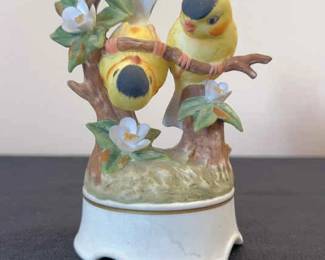 Towle Fine Bone China Birds On A Branch Music Box