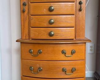 Beautiful Jewelry Stand