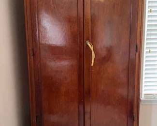 Wardrobe Closet in Amazing Design