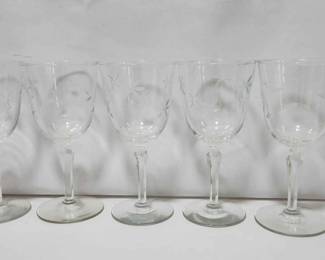 Unique Flower And Leaf Design Wine Glasses