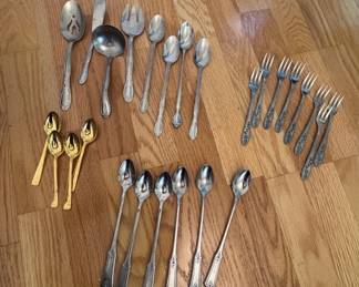 Assorted Silverware 