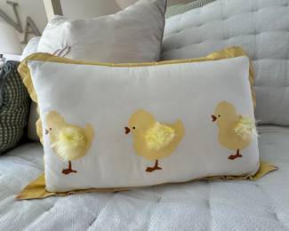 Precious chicks pillow