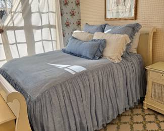 Queen sleigh bed by Lexington Furniture