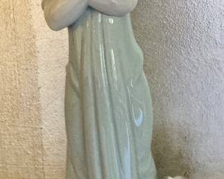 Lladro girl with cats