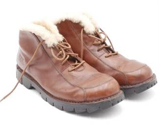 Ugg Australia Men's Leather Boots with Synthetic Wool Lining - Men's Size 11