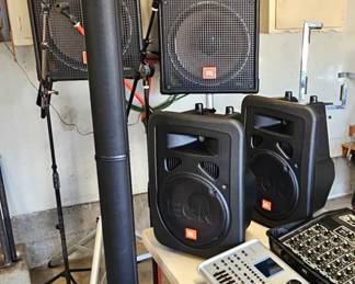 BOSE L1 Model II Cylindrical Radiator Loudspeaker.