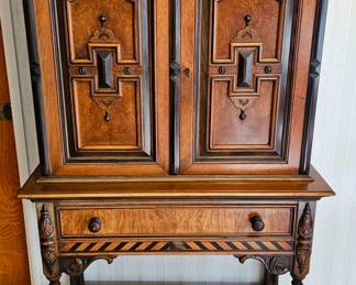 Gorgeous Ornate Antique Berkey & Gay Jacobean Gothic Hutch Cabinet.