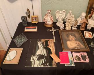 WONDERFUL RELIGIOUS COLLECTIBLES 