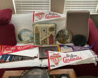 VINTAGE COLLECTIBLES 