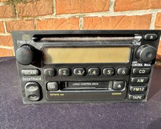 Toyota AM/FM radio