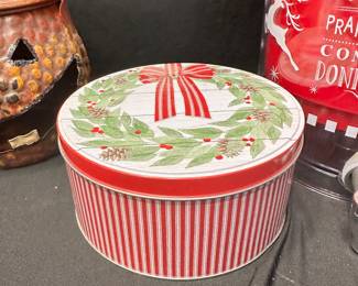 Christmas tin