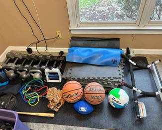 weights/Lululemon mats