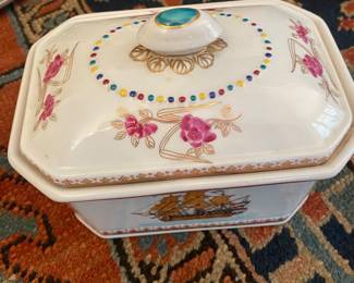 Antique Chinese Export porcelain sugar tureen