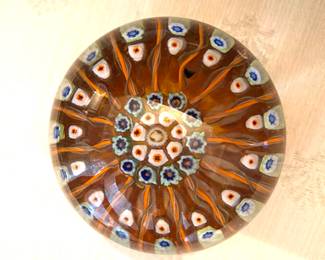 Perthshire (Vasart) paperweight/Scotland