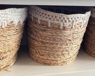 16. Set of 5 Baskets 