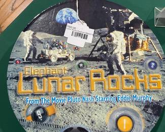 Lunar Rocks Elephant billiard set