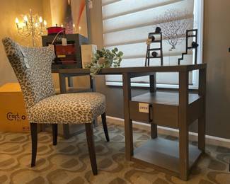 Ethan Allen Clarendon console desk, Baker McGuire metal ladder sculpture
