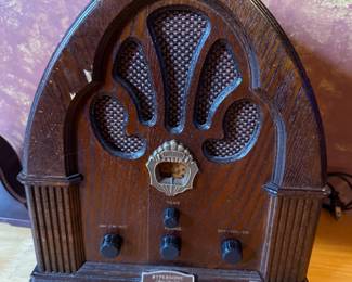 Hypersonic Collector's Edition Radio, Model 86005