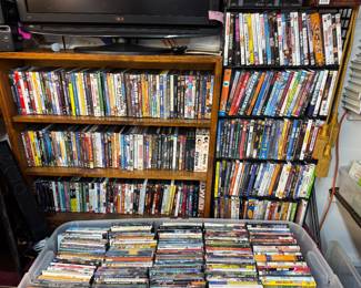 **$200-**( FOR ENTIRE LOT ) WOW! ** 425** CD”S