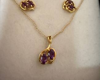 $325~ 10KT AMETHYST AND GOLD MATCHING EARRINGS AND NECKLACE.
