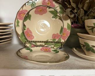$275~ OBO~ BEAUTIFUL AND HIGHLY SOUGHT AFTER FRANCISCAN DESERT ROSE KITCHEN AND DINING CHINA SET