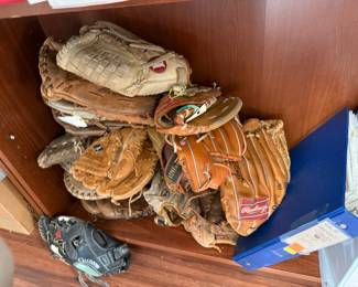 $30, 000 - OBO- AMAZING HUGE BASEBALL COLLECTION WITH SIGNED BALLS, SIGNED CARDS, GLOVES . BATS. SIGNED LETTERS COLLECTABLES ETC