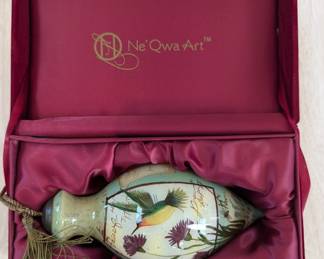 Ne' Qwa Art ornament