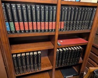 Britannica 1985 Set, 1-29, Index, Propaedia Outline of Knowledge, Annual Books 1985-1993, 40 Books Total