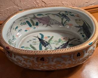 Japanese porcelain foot washing bowl, fish bowl