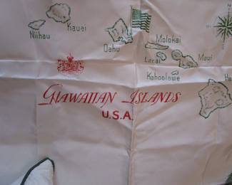 Rayon vintage Hawaii tablecloth with napkins