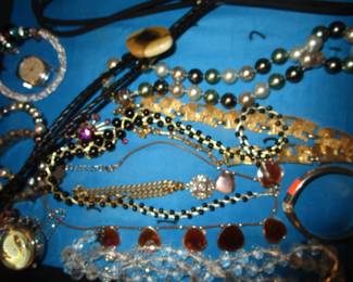 More goodies in the jewelry case