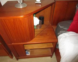 Poul Hundevad Tambour door nightstands