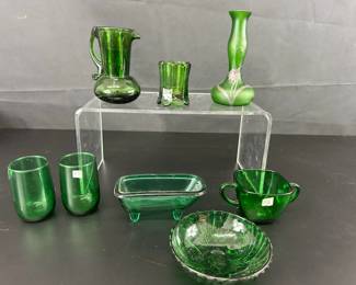 8 Lot of Pretty Emerald Green Vases  Glasses  Bowl  Sugar Bowl  Tub  Toothpick Holder